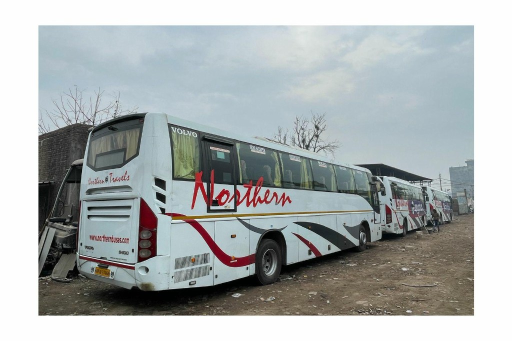 17 Seater Urbania / Traveller Group Van